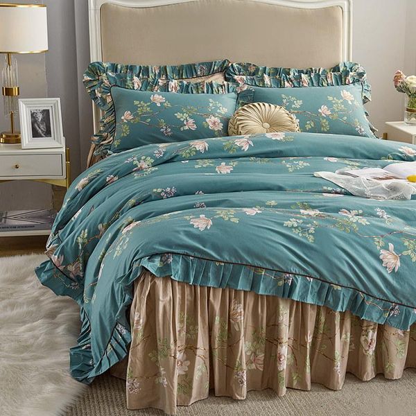 bedding sets american floral printed duvet cover set king size ruffle bedskirt fitted bedsheet with 2 pillow cases 4 pcs
bedding sets american floral printed duvet cover set king size ruffle bedskirt fitted bedsheet with 2 pillow cases 4 pcs