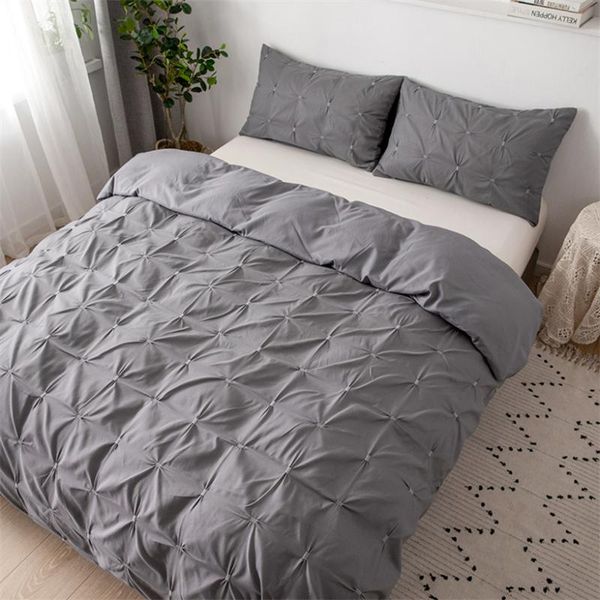 bedding sets luxury gray duvet cover set pinch pleat 4pcs bedclothes soft home textile with fitted sheet quilt pillowcase
bedding sets luxury gray duvet cover set pinch pleat 4pcs bedclothes soft home textile with fitted sheet quilt pillowcase