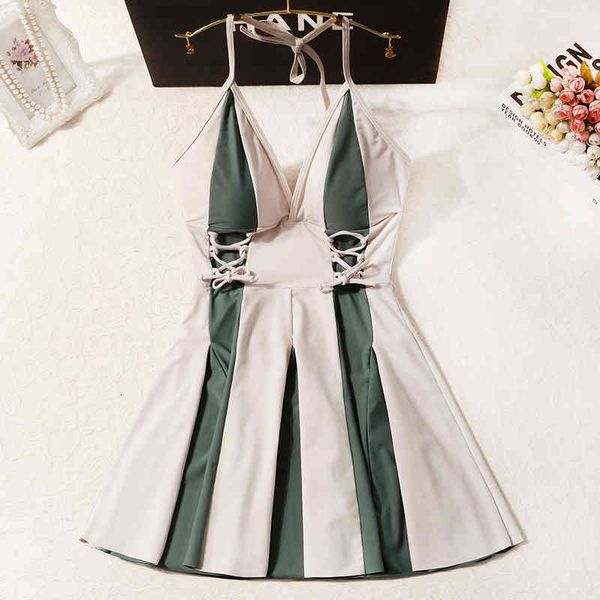 swimwear striped one piece large swimsuits body closed swimwear female bathing for pool beach women's swimming suit, White;black
swimwear striped one piece large swimsuits body closed swimwear female bathing for pool beach women's swimming suit, White;black