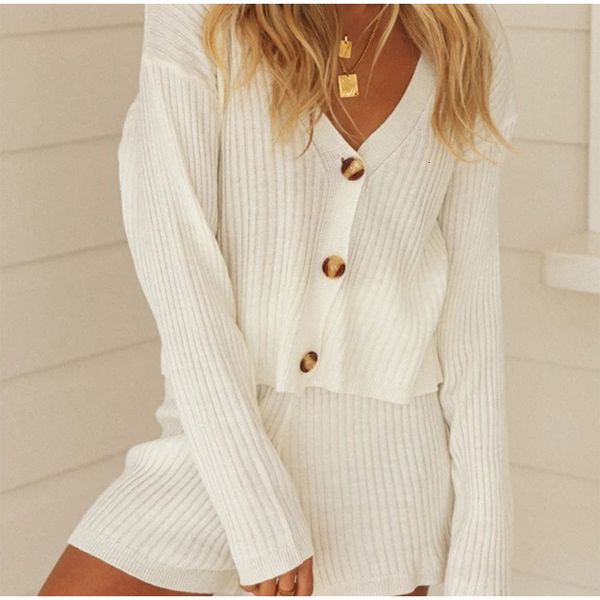 women's two piece pants autumn knitted 2 pieces shorts sets women v-neck crop and high waist female set 2021 fashion outfits summer, White
women's two piece pants autumn knitted 2 pieces shorts sets women v-neck crop and high waist female set 2021 fashion outfits summer, White