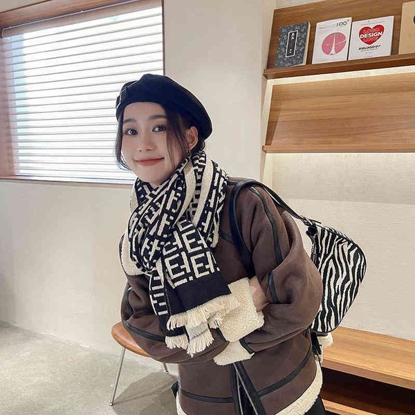 70% off design new fashion net red double-sided scarf female thickened couple shawl korean warm bib male, Blue;gray
70% off design new fashion net red double-sided scarf female thickened couple shawl korean warm bib male, Blue;gray