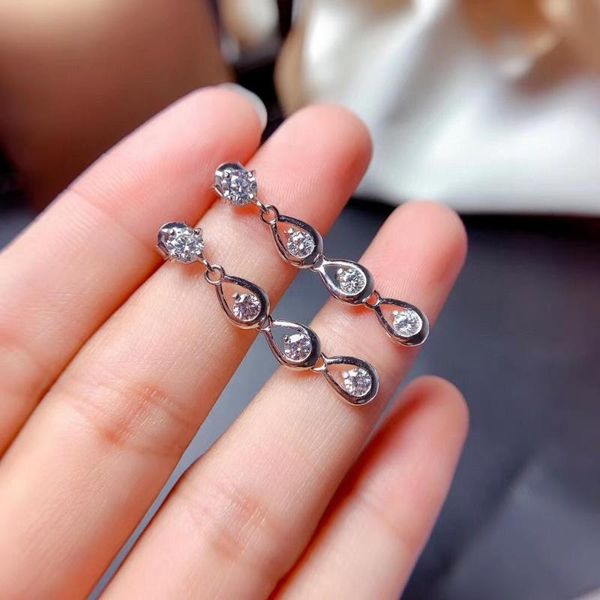 est shiny moissanite stud earrings for women 925 sterling silver certified gem better than diamond party gift, Golden;silver
est shiny moissanite stud earrings for women 925 sterling silver certified gem better than diamond party gift, Golden;silver