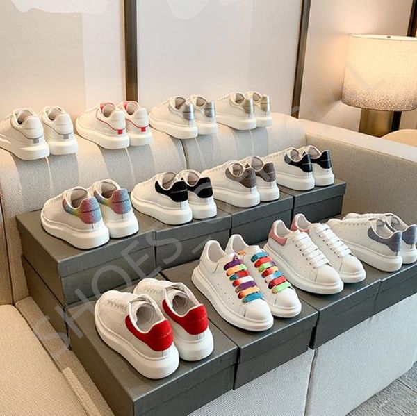 2022 shoes white sneaker beautiful platform leather lace up sneakers solid colors dress large velvet suede sports trainers for womens and me
2022 shoes white sneaker beautiful platform leather lace up sneakers solid colors dress large velvet suede sports trainers for womens and me