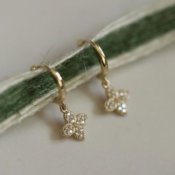 hoop & huggie ventfille 925 sterling silver crystal cross flower earrings for women fashion vintage party jewelry girlfriend gift 2021, Golden;silver
hoop & huggie ventfille 925 sterling silver crystal cross flower earrings for women fashion vintage party jewelry girlfriend gift 2021, Golden;silver