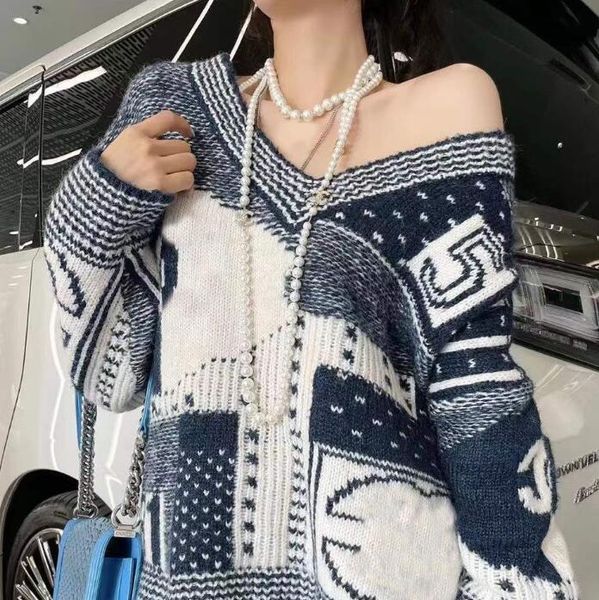 winter fall 2021ss fashion designer women's sweater high-end comfort v-neck warmth c letter embroidery women's sweaters s-xl, White;black
winter fall 2021ss fashion designer women's sweater high-end comfort v-neck warmth c letter embroidery women's sweaters s-xl, White;black