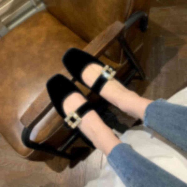 r drill buckle single shoe women's 2022 new patent leather thick heel middle heel mary jane shoes flat bottom suede, Black
r drill buckle single shoe women's 2022 new patent leather thick heel middle heel mary jane shoes flat bottom suede, Black