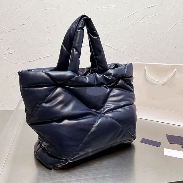 2021 new tote bag suit handbag large women shopping bags genuine leather shoulder handbags style crossbody back pouch 38*36cm
2021 new tote bag suit handbag large women shopping bags genuine leather shoulder handbags style crossbody back pouch 38*36cm