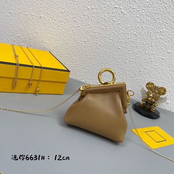designer ladies totes handbag luxury leather pure color single shoulder formal chain money mini fashion classic
designer ladies totes handbag luxury leather pure color single shoulder formal chain money mini fashion classic