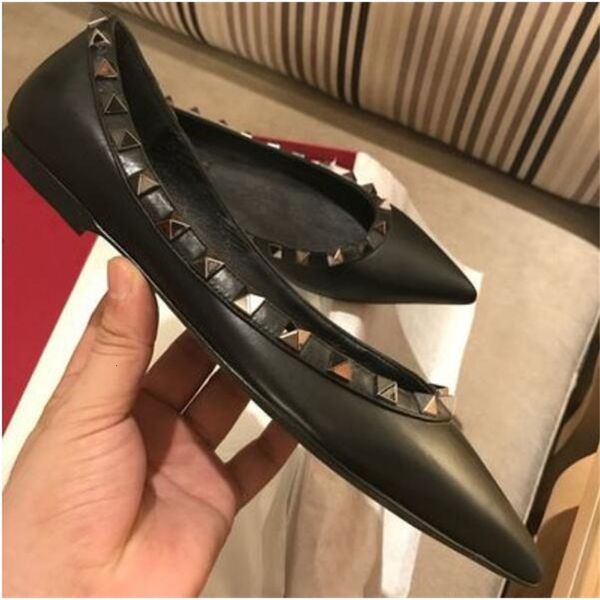 dress shoes sandálias rasteirinhas com rebites e rebites, sapatos femininos de couro envernizado vaca, bico fino, tamanho gran 34-43 v, novo, Black
dress shoes sandálias rasteirinhas com rebites e rebites, sapatos femininos de couro envernizado vaca, bico fino, tamanho gran 34-43 v, novo, Black