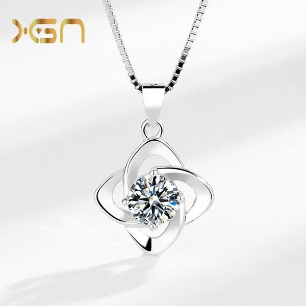 new concept 925 sterling silver necklace women's korean fashion simple diamond inlaid revolving clover pendant, Black
new concept 925 sterling silver necklace women's korean fashion simple diamond inlaid revolving clover pendant, Black