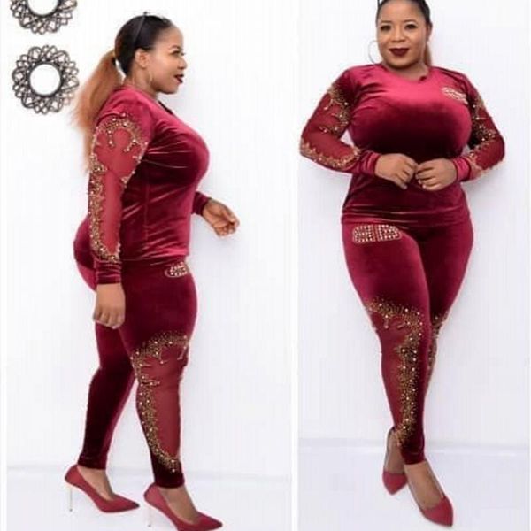 casual dresses velvet 2 piece sets fashion bazin print dashiki blouse yomadou elastic pattern suits and pants for women lady l0nu, Black;gray
casual dresses velvet 2 piece sets fashion bazin print dashiki blouse yomadou elastic pattern suits and pants for women lady l0nu, Black;gray
