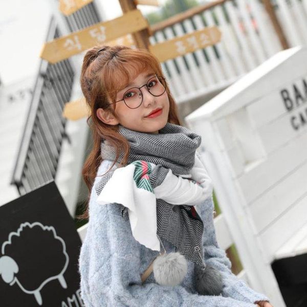 scarves 2021 autumn and winter thickened color-matching cashmere scarf female korean version warm shawl hanging fur ball muffler, Blue;gray
scarves 2021 autumn and winter thickened color-matching cashmere scarf female korean version warm shawl hanging fur ball muffler, Blue;gray