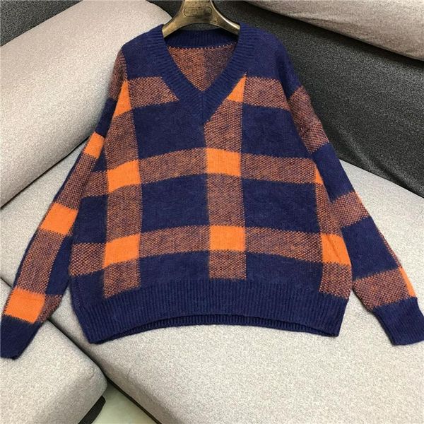 women's sweaters luxury designer brand knitted pullovers for women vintage v neck color matching plaid mohair loose sweater, White;black
women's sweaters luxury designer brand knitted pullovers for women vintage v neck color matching plaid mohair loose sweater, White;black