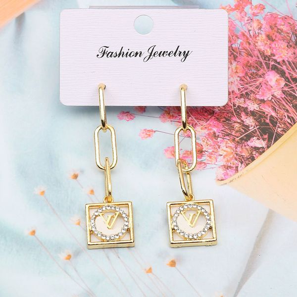 personalized v family new geometric hollow earrings fashion line inlaid with diamond acrylic earrings women's jewelryhtis, Silver
personalized v family new geometric hollow earrings fashion line inlaid with diamond acrylic earrings women's jewelryhtis, Silver