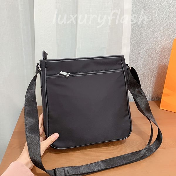 2021 mens latest waterproof canvas briefcases simple temperament casual fashion business travel men messenger bags formal shoulder bag
2021 mens latest waterproof canvas briefcases simple temperament casual fashion business travel men messenger bags formal shoulder bag