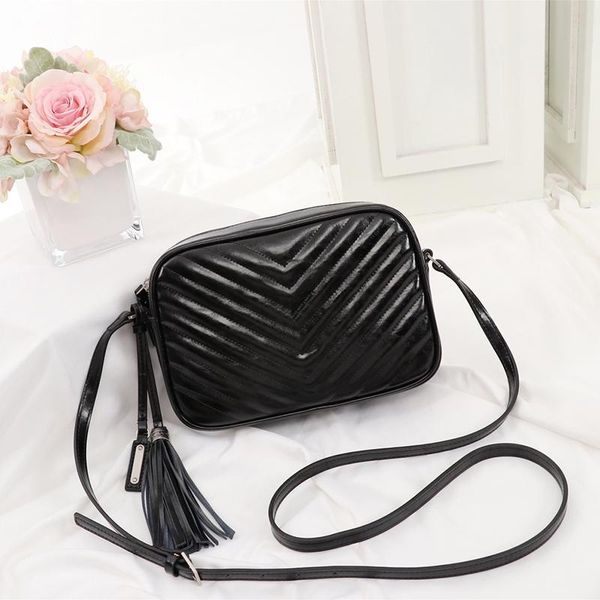 the latest women bags pure copper is old sketch out the soul of the whole package large bag capacity fashion more than bags graceful
the latest women bags pure copper is old sketch out the soul of the whole package large bag capacity fashion more than bags graceful