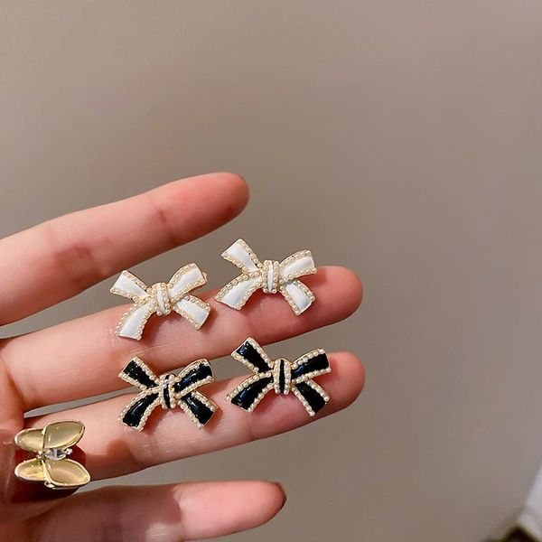 stud korea trendy bowknot pearl earrings for women elegant drip oil statement women's party jewelry gift, Golden;silver
stud korea trendy bowknot pearl earrings for women elegant drip oil statement women's party jewelry gift, Golden;silver