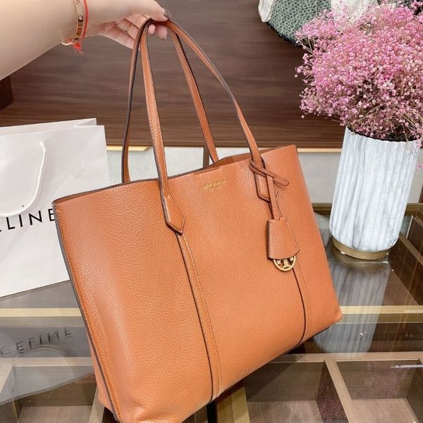 2020 new women's bag shopping bag cow leather three dimensional large capacity handbag armpit bag designers bags ysj
2020 new women's bag shopping bag cow leather three dimensional large capacity handbag armpit bag designers bags ysj