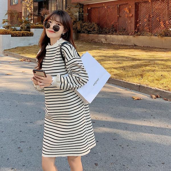 spot to film the stripe knitting lace stitching, backing false two leisure long-sleeved sweater dress casual dresses, Black;gray
spot to film the stripe knitting lace stitching, backing false two leisure long-sleeved sweater dress casual dresses, Black;gray