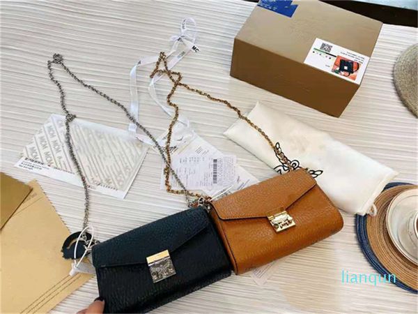 casual shoulders bags ladies luxury quality messenger bag shoulder handbag handbags wallet cowhide material feels the metal chain two colors
casual shoulders bags ladies luxury quality messenger bag shoulder handbag handbags wallet cowhide material feels the metal chain two colors