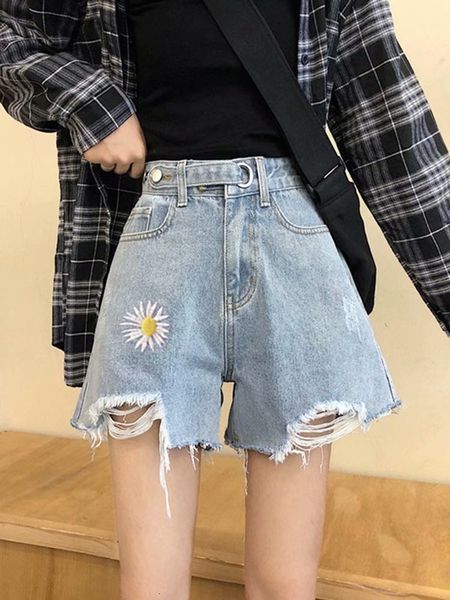women's shorts 2020 spring and summer new denim embroidered chic net red hole burred daisy college pants, White;black
women's shorts 2020 spring and summer new denim embroidered chic net red hole burred daisy college pants, White;black