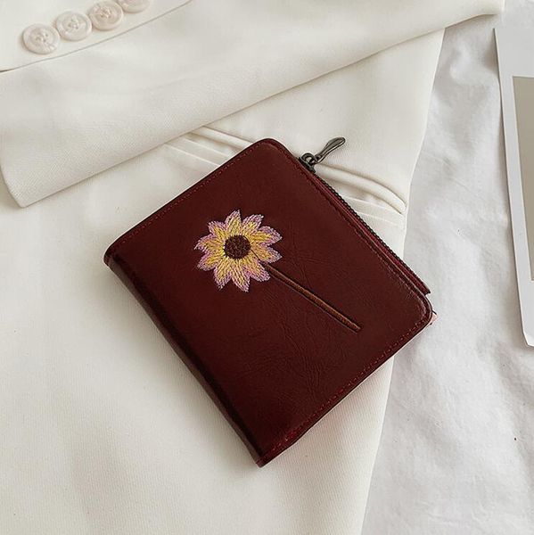 factory wholesale women bag embroidered short wallet retro leather solid color womens wallets flower embroidereds fashion purse, Red;black
factory wholesale women bag embroidered short wallet retro leather solid color womens wallets flower embroidereds fashion purse, Red;black