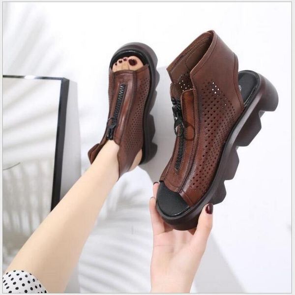 women sandals retro 2021 summer thick bottom high flat platform for genuine leather fashion wedges peep toe, Black
women sandals retro 2021 summer thick bottom high flat platform for genuine leather fashion wedges peep toe, Black
