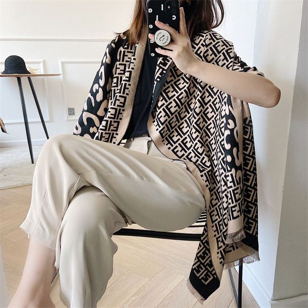 2021 new imitation cashmere brushed four seasons scarf shawl fashion decoration versatile, Blue;gray
2021 new imitation cashmere brushed four seasons scarf shawl fashion decoration versatile, Blue;gray