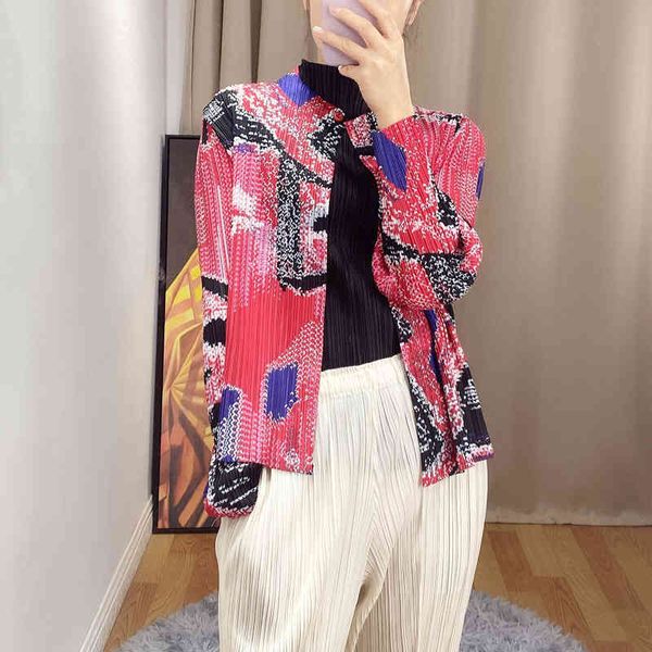 jackets 2021 spring women's print coat miyak fold fashionable plus size slim and versatile long-sleeved one-button cardigan tied, Black;brown
jackets 2021 spring women's print coat miyak fold fashionable plus size slim and versatile long-sleeved one-button cardigan tied, Black;brown