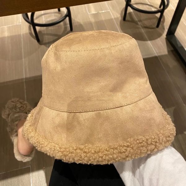 three colors fisherman's hat can be worn on both sides for women super warm and lovely in winter
three colors fisherman's hat can be worn on both sides for women super warm and lovely in winter