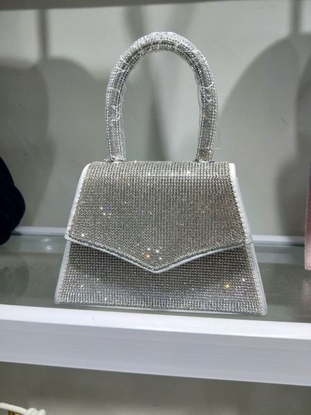all water full inlaid flash diamond handbag one shoulder cross mini 2021 fashion dinner bag
all water full inlaid flash diamond handbag one shoulder cross mini 2021 fashion dinner bag