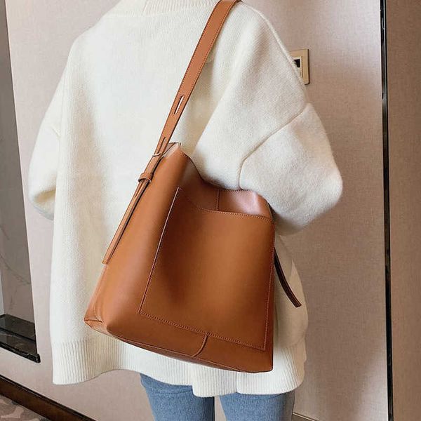 advanced sense large capacity women's bag autumn and winter 2021 fashion net red versatile one shoulder bucket bag
advanced sense large capacity women's bag autumn and winter 2021 fashion net red versatile one shoulder bucket bag