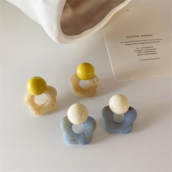 stud summer sweet cute blue yellow flower splicing small ball resin earrings personality simple geometric for women, Golden;silver
stud summer sweet cute blue yellow flower splicing small ball resin earrings personality simple geometric for women, Golden;silver