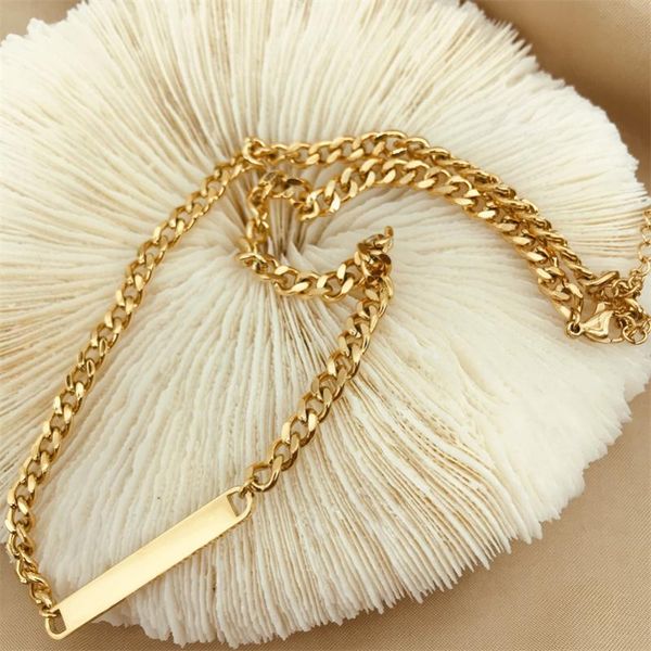 chokers autumn 2021 fashion thick chain metal modeling necklace trendy girl cold wind daily versatile clavicle, Golden;silver
chokers autumn 2021 fashion thick chain metal modeling necklace trendy girl cold wind daily versatile clavicle, Golden;silver