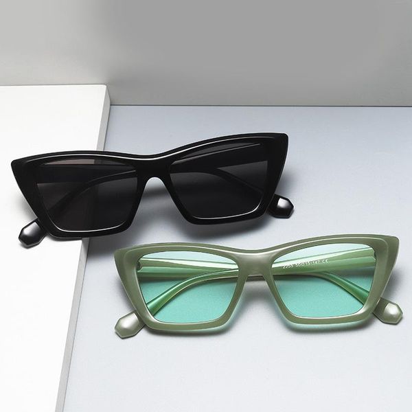 sunglasses 2021 fashion brand round cat eye for women vintage oversized gradient rivet sun glasses female black pink eyewear, White;black
sunglasses 2021 fashion brand round cat eye for women vintage oversized gradient rivet sun glasses female black pink eyewear, White;black