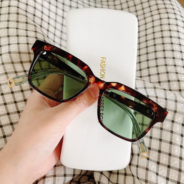 sunglasses 2021 square women travel small rectangle sun glasses female fashion retro lunette de soleil femme, White;black
sunglasses 2021 square women travel small rectangle sun glasses female fashion retro lunette de soleil femme, White;black