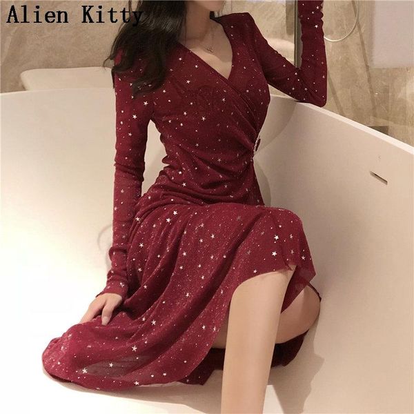alien kitty women sets autumn fashion geometric v-neck + elastic waist ankle length skirt two piece casual lady suits femme women's pa, White
alien kitty women sets autumn fashion geometric v-neck + elastic waist ankle length skirt two piece casual lady suits femme women's pa, White