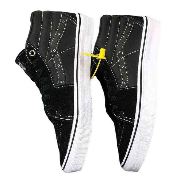 longvance co branded high large board shoes sk8-hi black warrior lovers casual hip hop men's and women's putian, Black;white
longvance co branded high large board shoes sk8-hi black warrior lovers casual hip hop men's and women's putian, Black;white