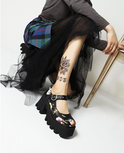 dress shoes plant and flower stitching dark gothic style platform thick heel super high waterproof shallow buckle, Black
dress shoes plant and flower stitching dark gothic style platform thick heel super high waterproof shallow buckle, Black
