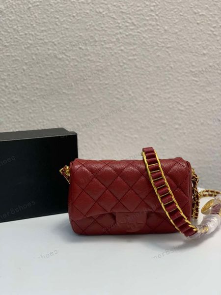 2021 early autumn gold coin red wine bag lychee pattern head layer cowhide double chain with large 21x13cm
2021 early autumn gold coin red wine bag lychee pattern head layer cowhide double chain with large 21x13cm