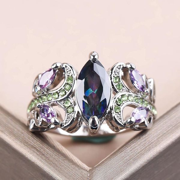 Luxury Silver Plated Geometric Ring Classic Micro Paved Green Rhinestone Rings For Women Elegant Wedding Jewelry H3M680, Slivery;golden
Luxury Silver Plated Geometric Ring Classic Micro Paved Green Rhinestone Rings For Women Elegant Wedding Jewelry H3M680, Slivery;golden
