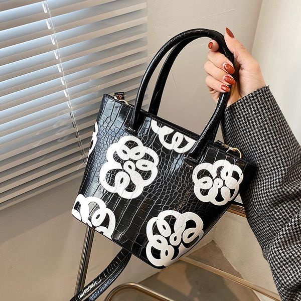 fashion pu leather ladies portable shoulder crossbody bag vintage design flower women bucket tote bags female purse handbags cross body
fashion pu leather ladies portable shoulder crossbody bag vintage design flower women bucket tote bags female purse handbags cross body