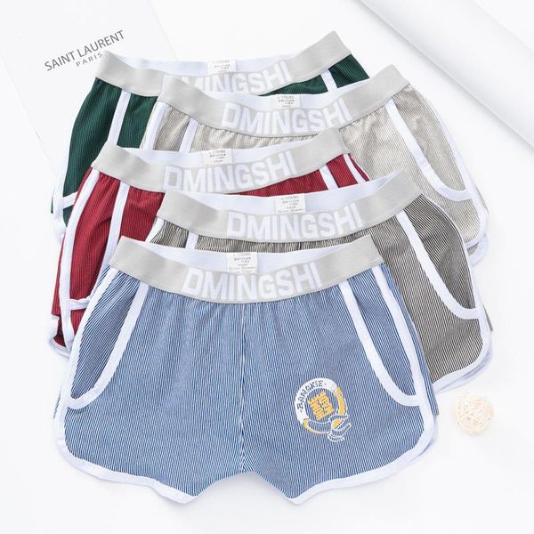 underpants brand male breathable loose panties cotton boxers comfortable men's underwear shorts, Black;white
underpants brand male breathable loose panties cotton boxers comfortable men's underwear shorts, Black;white