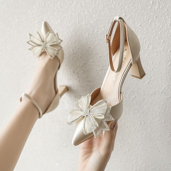 miao collar 8290 high heels women's 2021 thin pointed single sho middle versatile thick bridmaid
miao collar 8290 high heels women's 2021 thin pointed single sho middle versatile thick bridmaid
