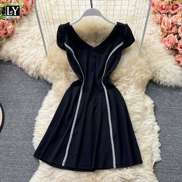 ly varey lin summer women sweet v-neck solid color black short dress casual sleeve high waist a-line slim female 210526, Black;gray
ly varey lin summer women sweet v-neck solid color black short dress casual sleeve high waist a-line slim female 210526, Black;gray