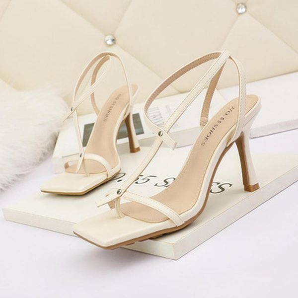 dress shoes 2021 cross tie leather sandals women low heels strap summer female orange square toe gladiator lady block high, Black
dress shoes 2021 cross tie leather sandals women low heels strap summer female orange square toe gladiator lady block high, Black