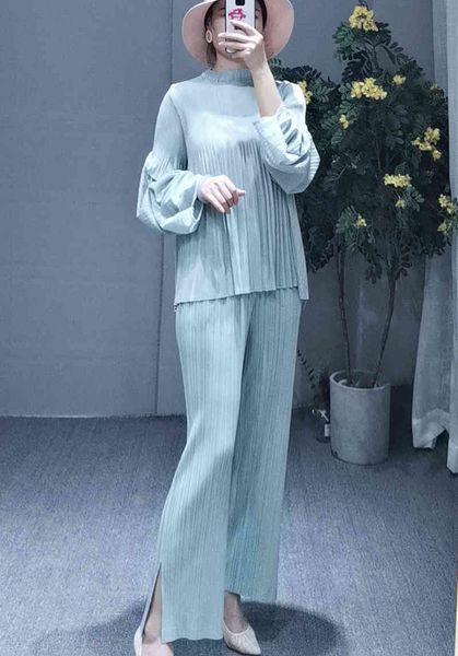 dresses fashion fold long sleeve stand neck solid t-shirt + calf-length pants loose two-piece outfit, White
dresses fashion fold long sleeve stand neck solid t-shirt + calf-length pants loose two-piece outfit, White