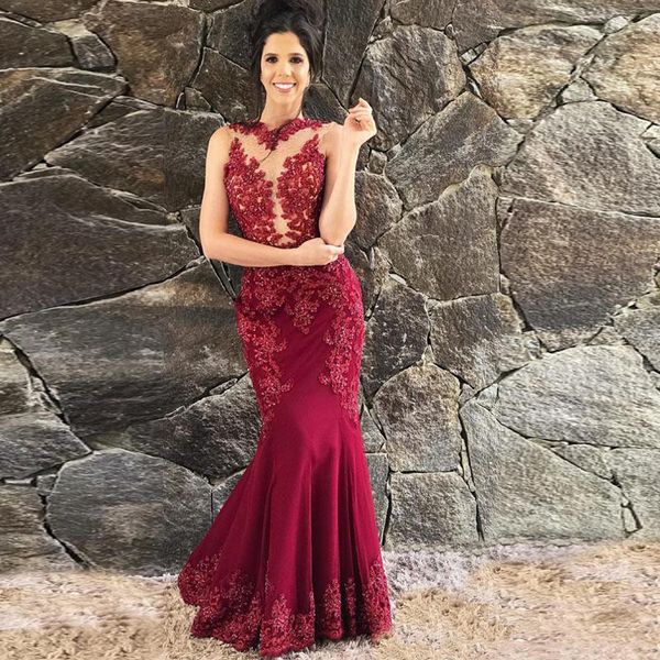 jewel neck lace mother of the bride dresses beaded appliques floor length satin formal evening gowns plus size, Black;red
jewel neck lace mother of the bride dresses beaded appliques floor length satin formal evening gowns plus size, Black;red