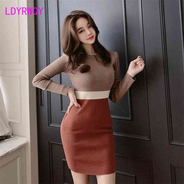 korean version of the temperament round neck slim color matching knit bag hip fashion base dress 210416, Black;gray
korean version of the temperament round neck slim color matching knit bag hip fashion base dress 210416, Black;gray