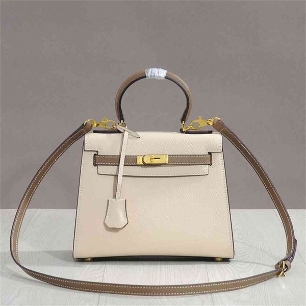 women luxurys designers bags 2021 color contrast fashion hand palmprint commuting portable leathe designer handbag handbags totes crossbody
women luxurys designers bags 2021 color contrast fashion hand palmprint commuting portable leathe designer handbag handbags totes crossbody